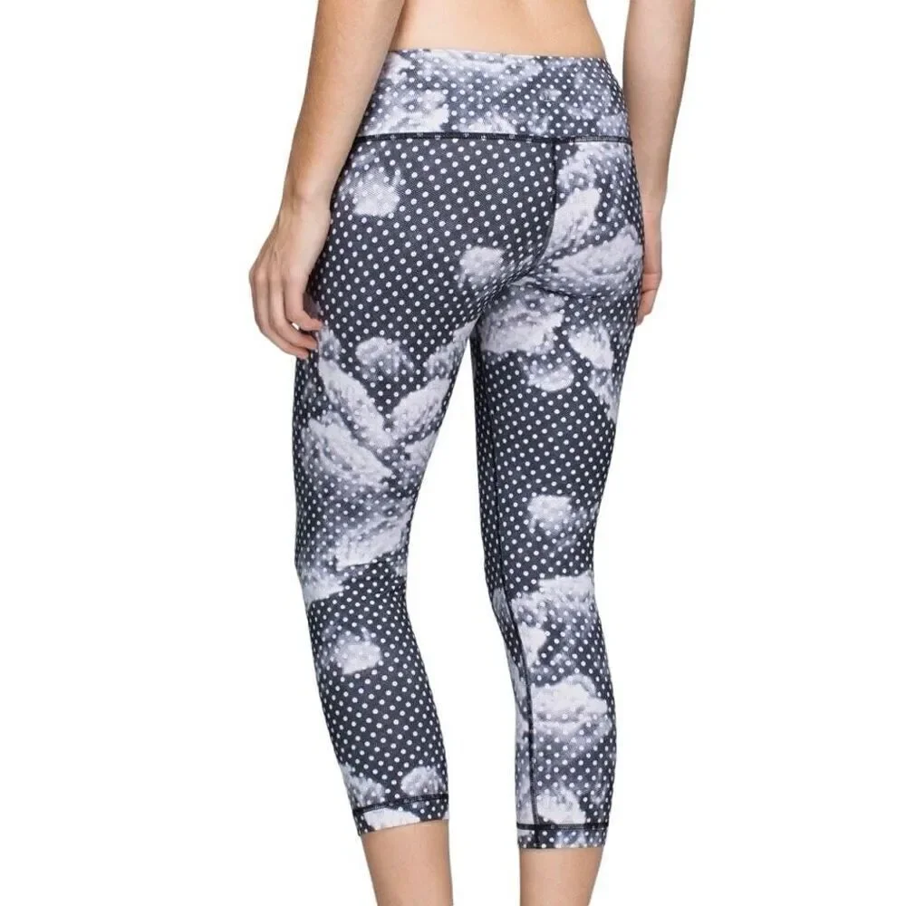 Lululemon Wunder Under Crop Il Dottie‎ Dream Rose Neutral Blush Size 10